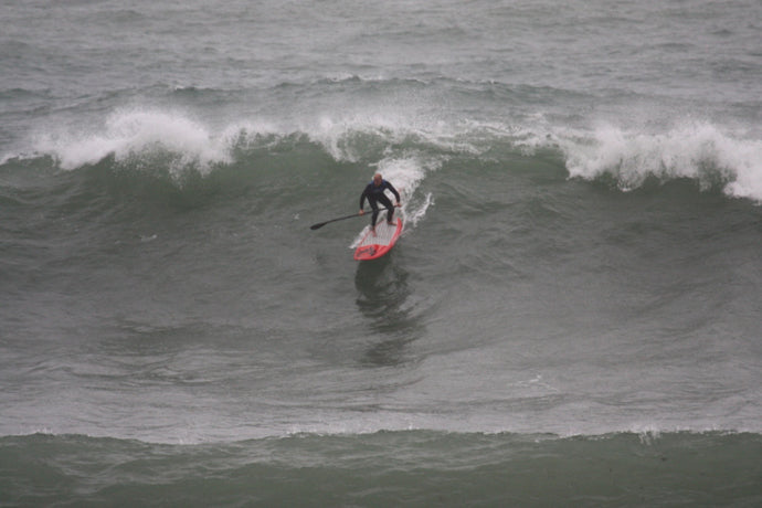 PHOTO : 8'10 on a choppy wave !!!