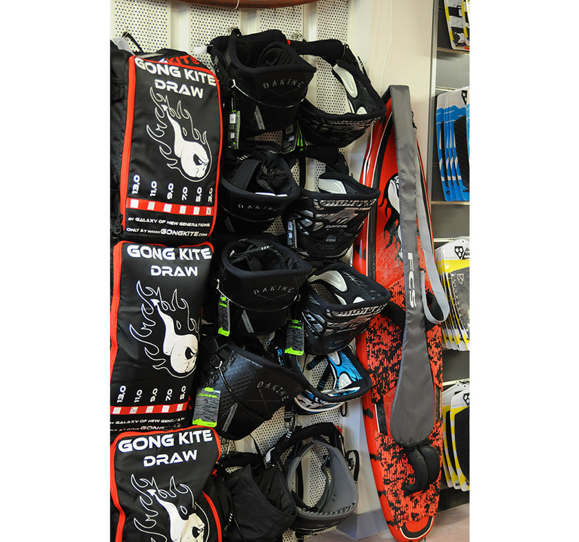 GEAR : great deals on Dakine harnesses !!!