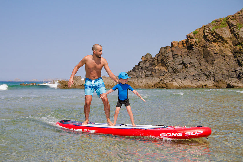 PHOTO : Couine Marie surfing !!!