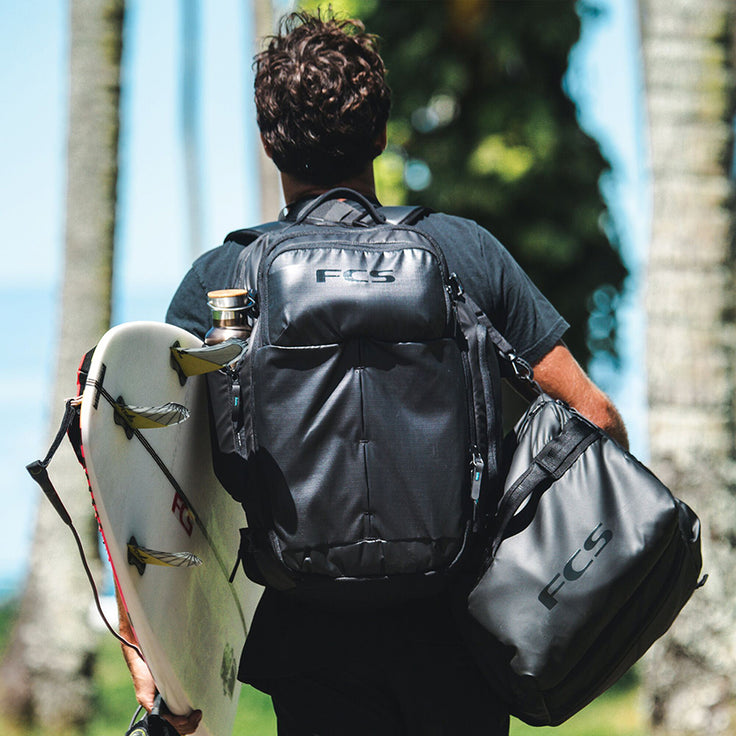 SHOP : FCS Mission black back pack !!!