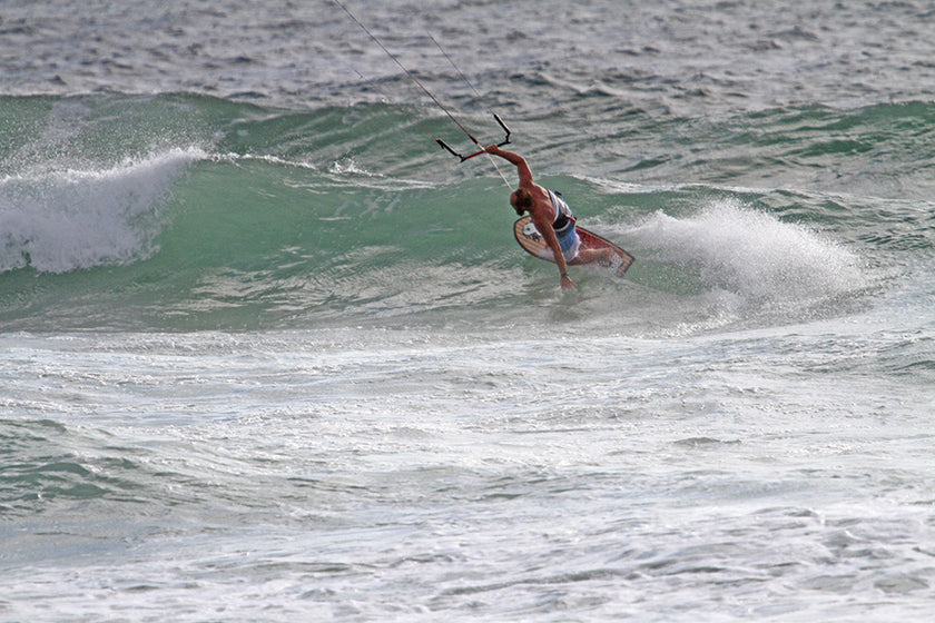 PHOTOS : stroking the wave !!!