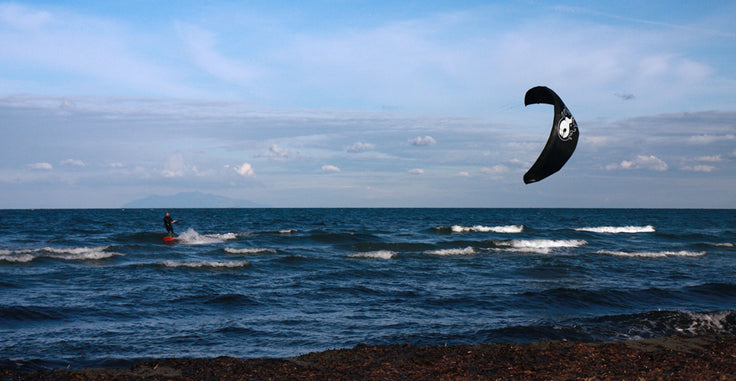 GEAR : L'Ours en Batmob kite !!!