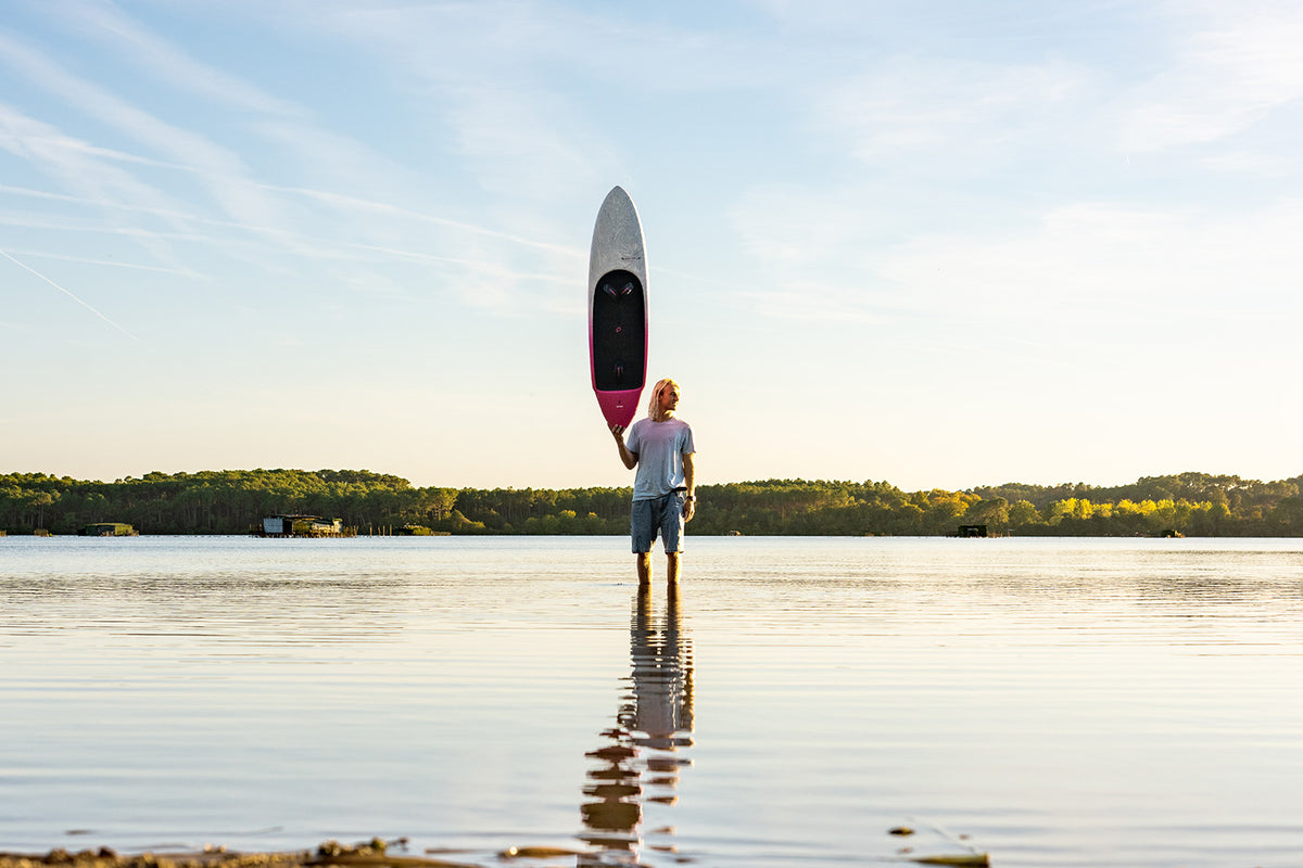 GONG | Wing Foil Board Cruzader Point LW Hollow Carbon