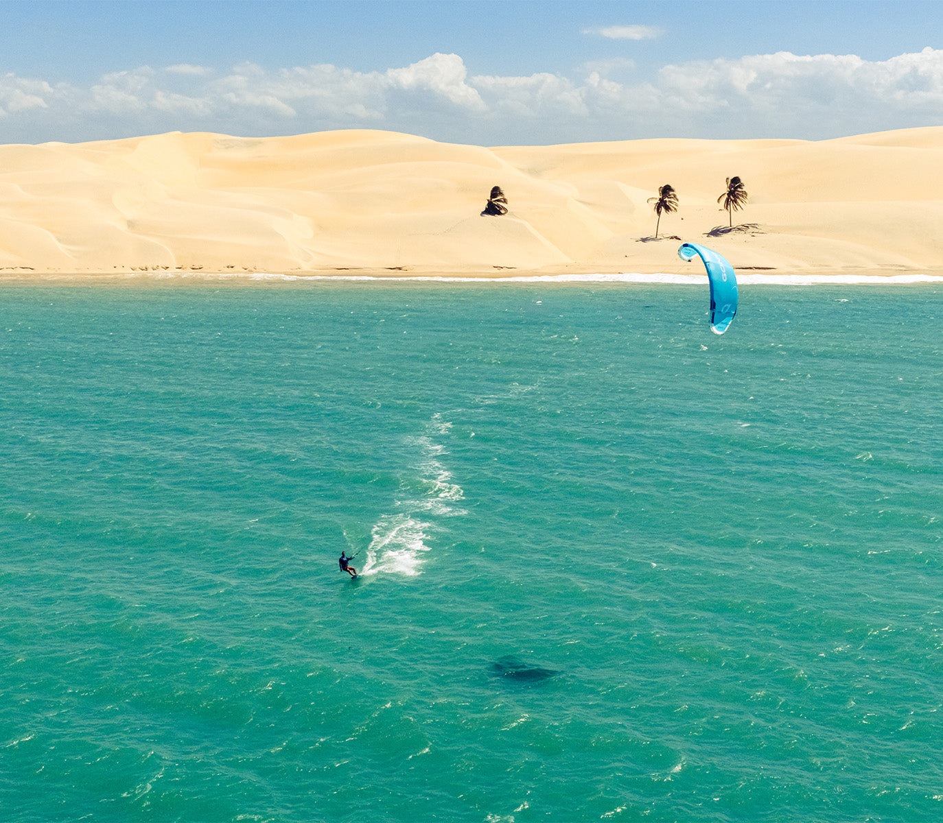 GONG | Kite Display