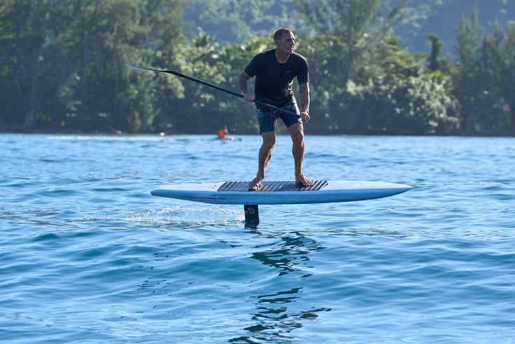 SESSION: SOLO AT THE PEAK ON SUP FOIL!