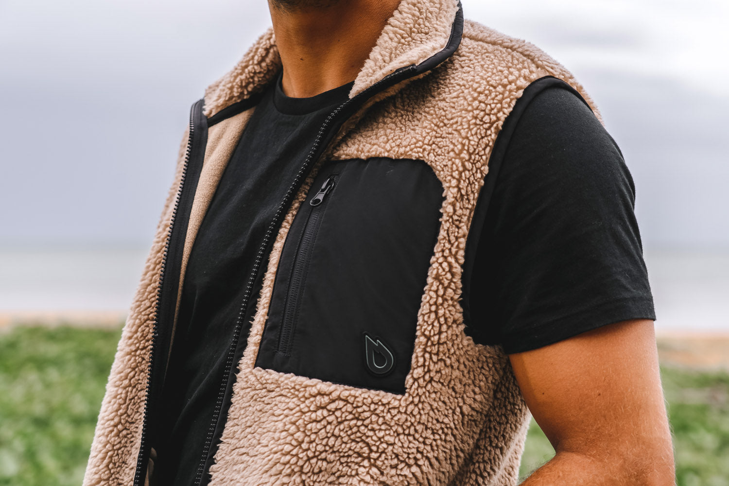 GONG | Wear Unisex Sleeveless Fleece Combo Mid-Layer