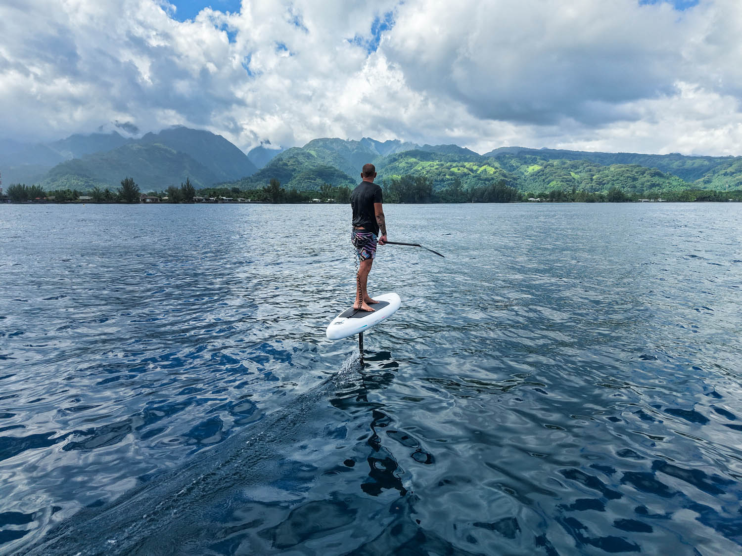 SESSION: FLYING ON AN INFLATABLE BOARD!