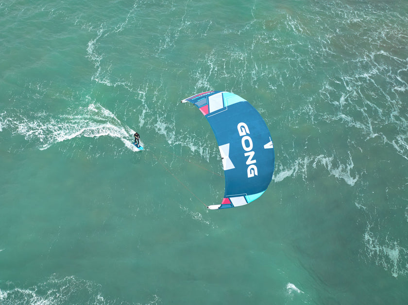 GEAR : DU TWINTIP AU SURF KITE AVEC LA VERTIGO