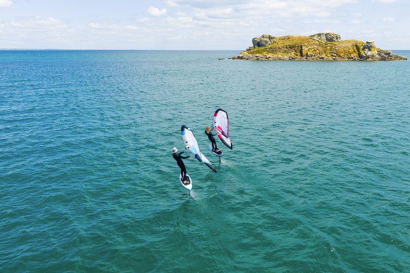 GEAR : PLANCHE GONFLABLE OU RIGIDE EN WING FOIL ?