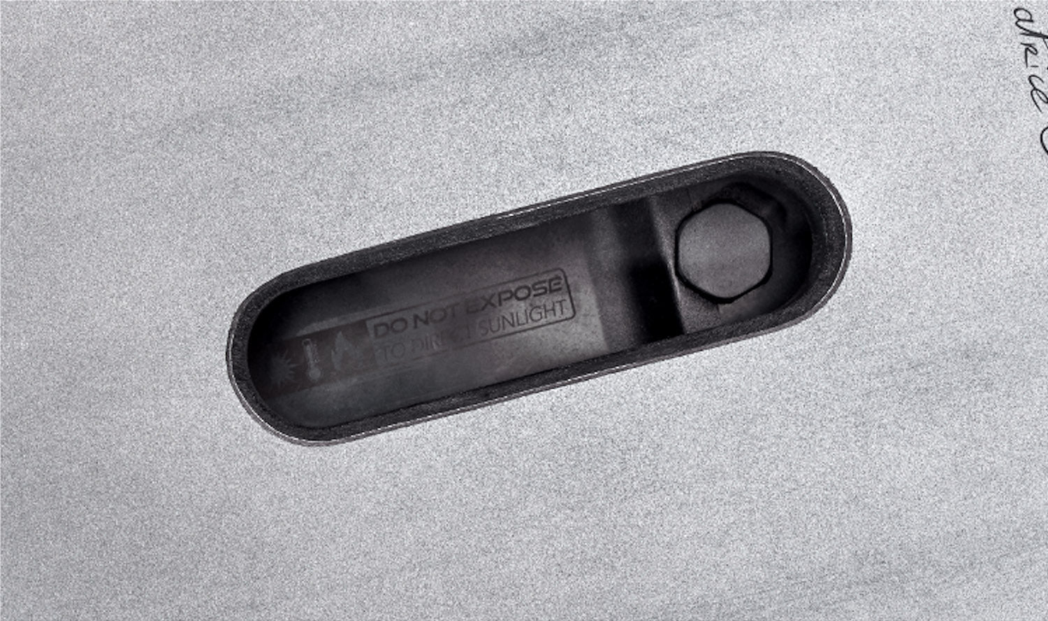 TECH HIGHLIGHT: THE VENT SCREW WHEN TRAVELLING BY PLANE
