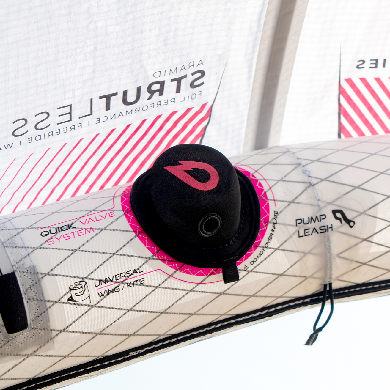 GONG | Kite Strutless Aramid Team Series