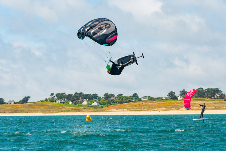 GEAR: LOWKITE V1 AND V2 – WHAT ARE THE DIFFERENCES ON THE WATER?