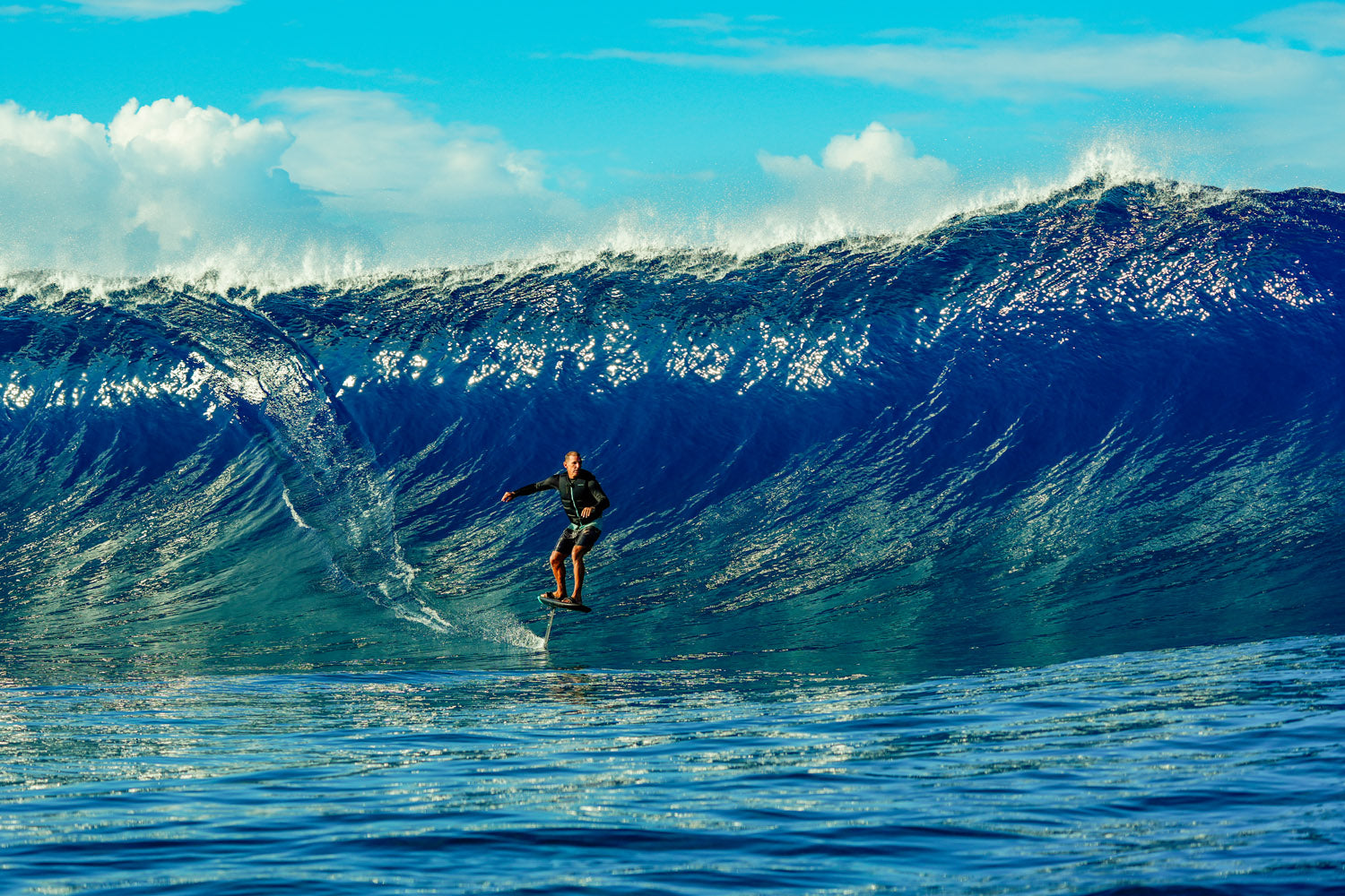 SESSION: ANOTHER DIMENSION OF FOIL SURFING!