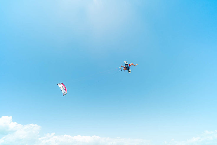 TECH HIGHLIGHT: THE ADVANTAGES OF A DOUBLE PROFILE KITE!