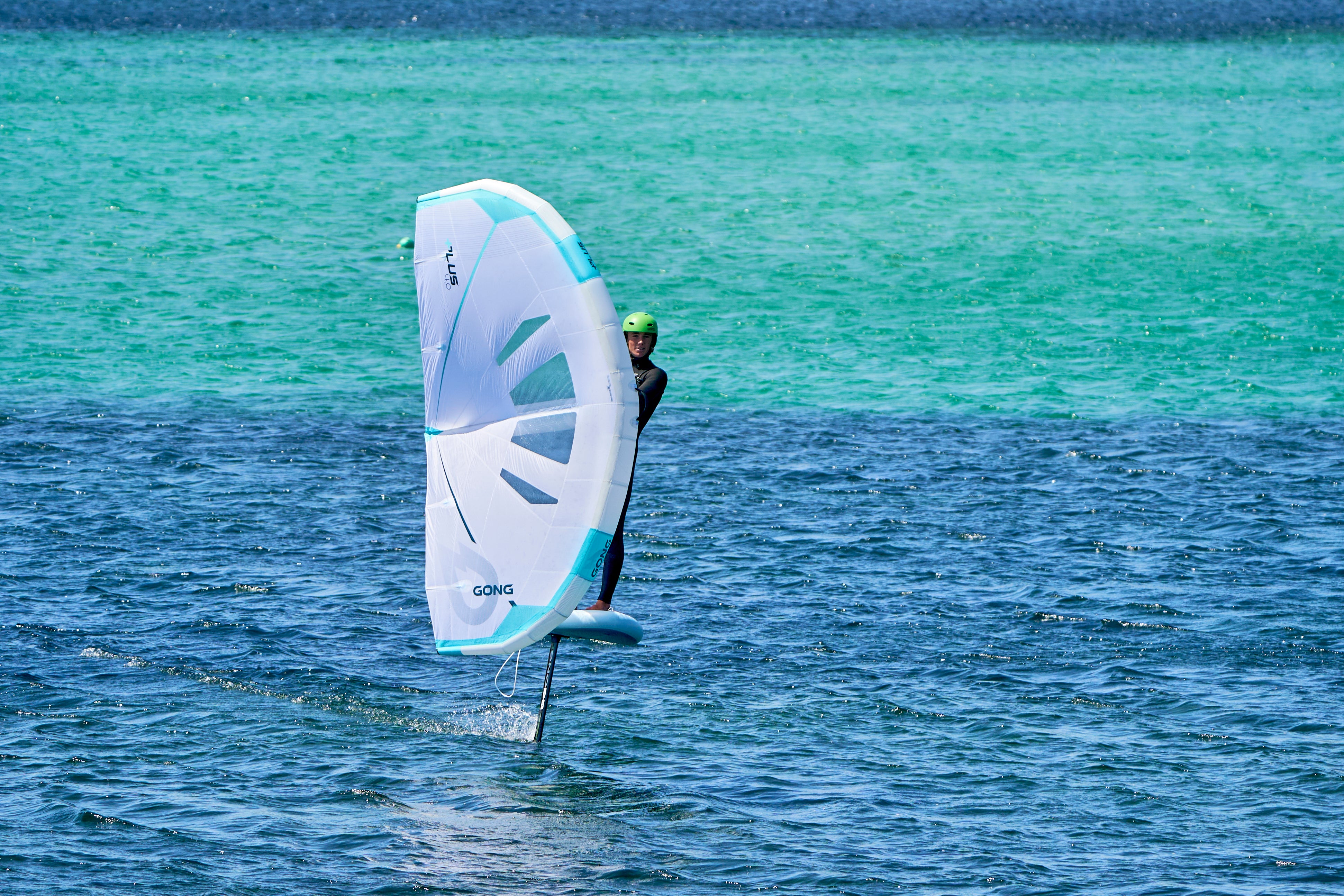フォイルサーフボード　インフレータブル　Gong Hipe 4’11 48L GONG - Wing foil Board Inflatable HIPE First – GONG Galaxy