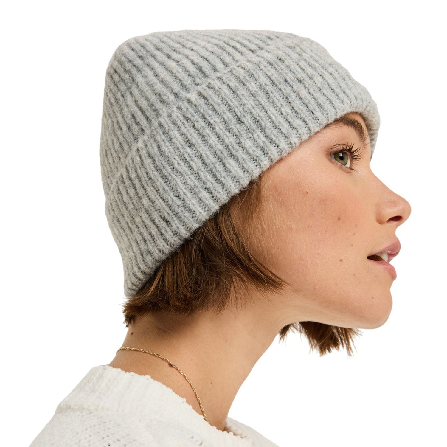 Roxy | Bonnet Wind Effect