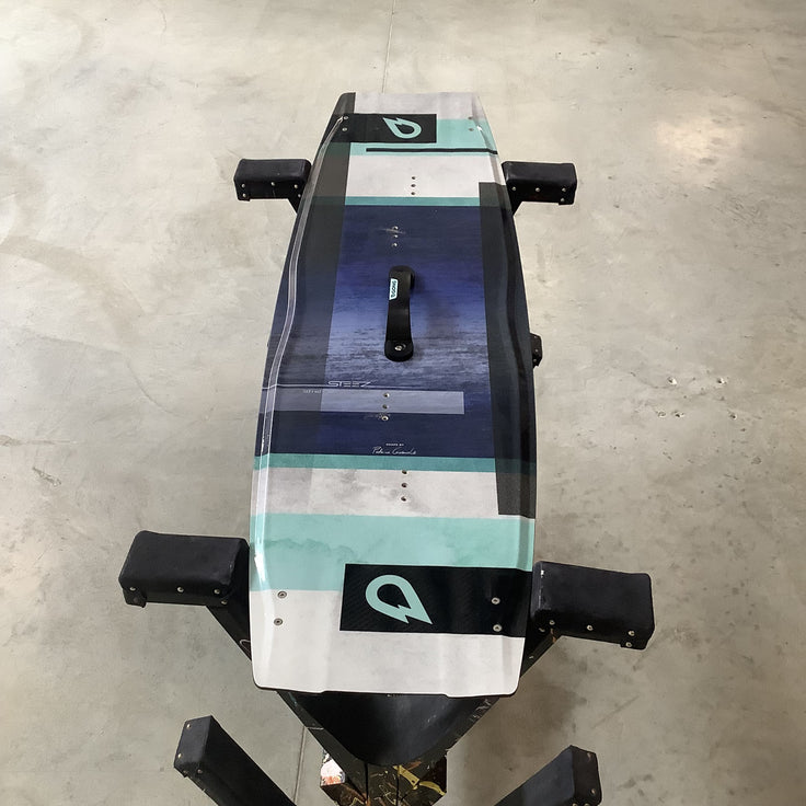 Twintip Steez Carbon Pro - 133 cm x 40 cm Second Hand 12982