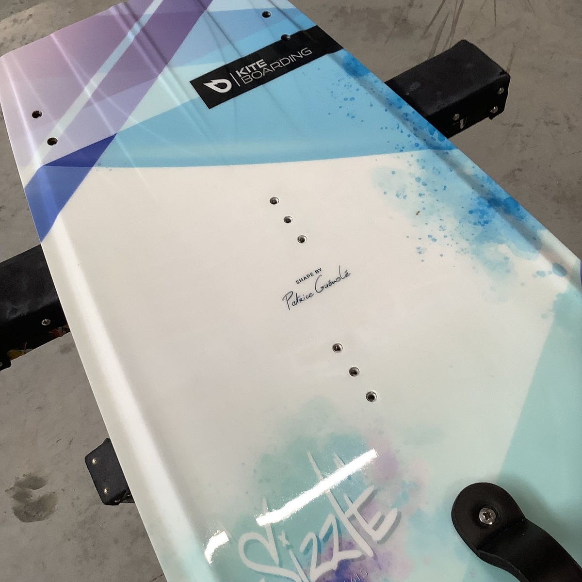 Twintip Sizzle Carbon Pro - 140 cm x 41,5 cm Second Hand 15281