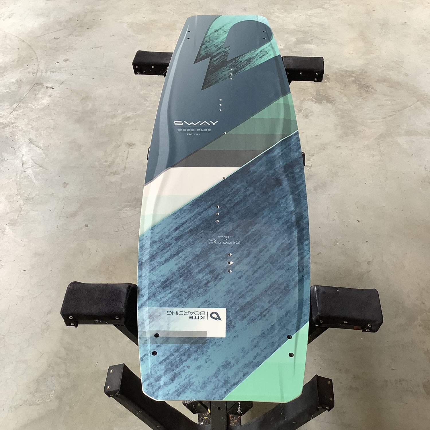 Twintip Sway Wood Flex - 136 cm x 41 cm Reconditionné 14069