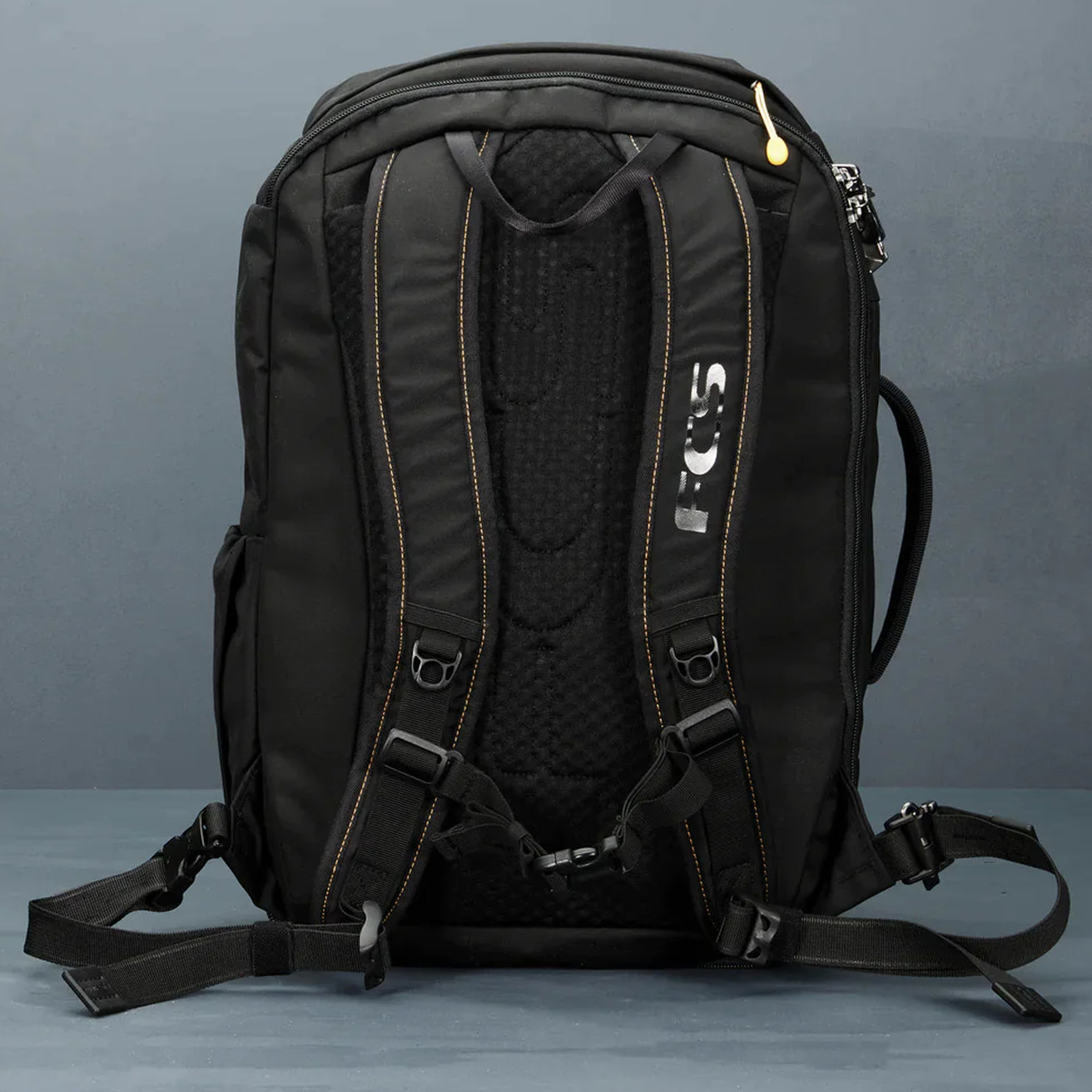 FCS | X Pacsafe Day Mission Pack 28L