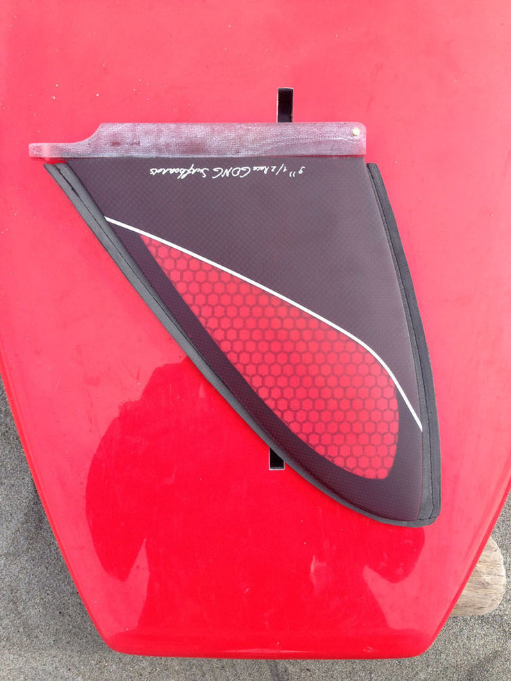 GONG | Fin US Red Honeycomb Race 9.5" 240mm
