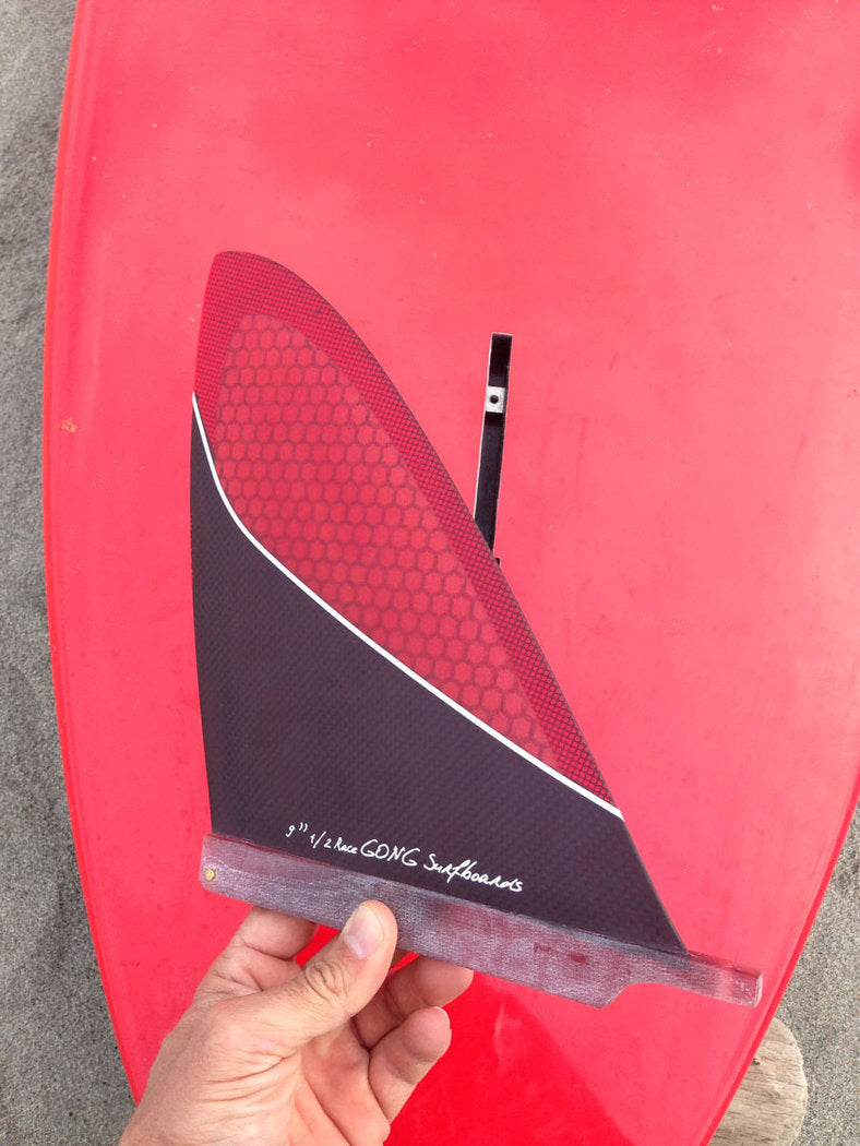GONG | Fin US Red Honeycomb Race 9.5" 240mm