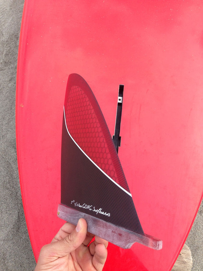 GONG | Fin US Red Honeycomb Race 9.5" 240mm