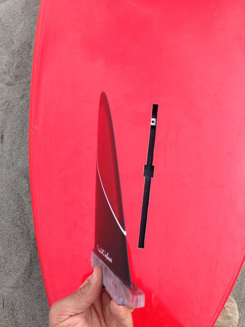 GONG | Fin US Red Honeycomb Race 9.5" 240mm