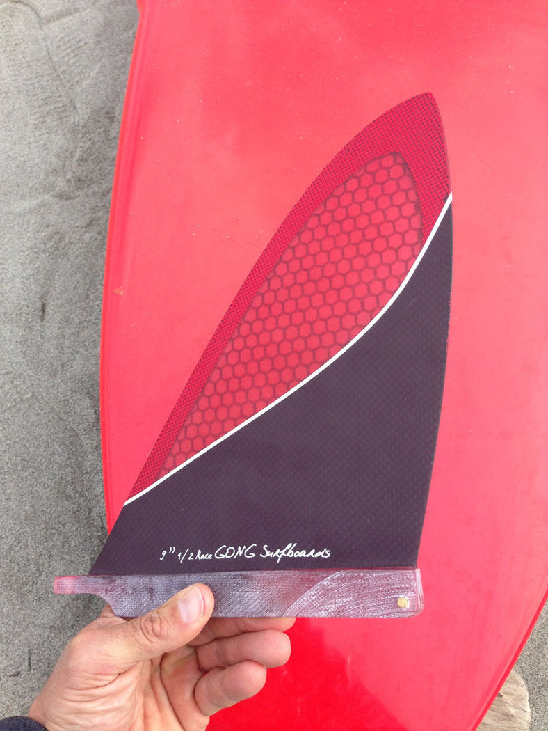 GONG | Fin US Red Honeycomb Race 9.5" 240mm