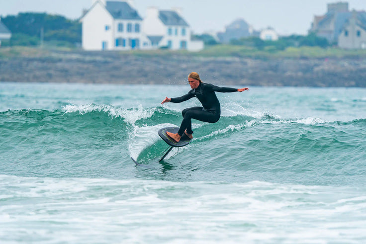GREAT DEAL : JUSQU’À -50% SUR NOS PLANCHES DE SURF FOIL EN FIN DE SÉRIE !