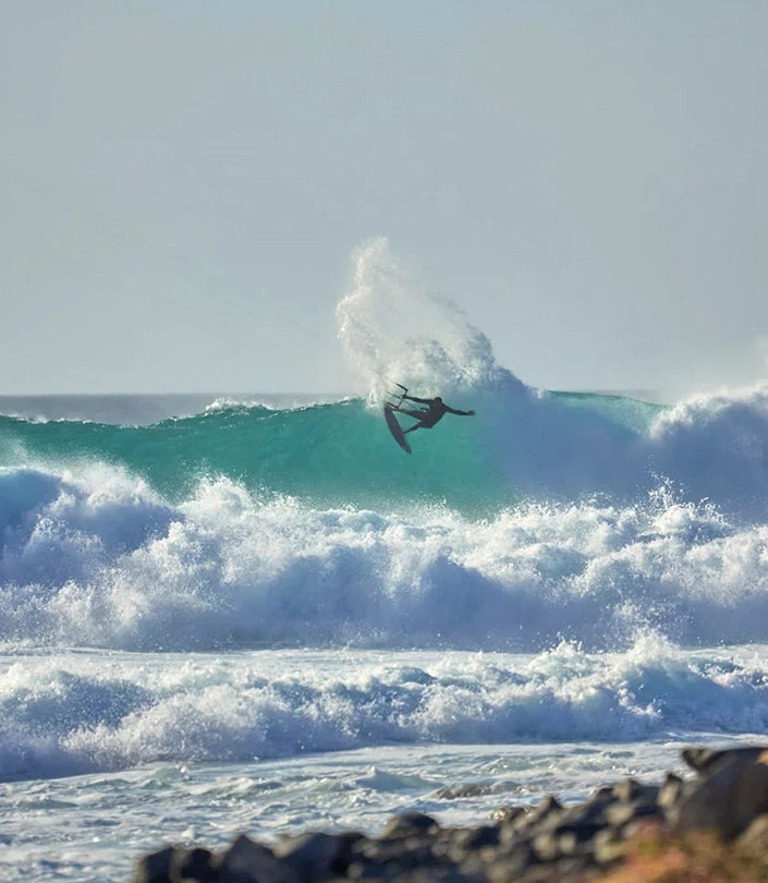 Novo HDCC kitesurf boards with footstraps