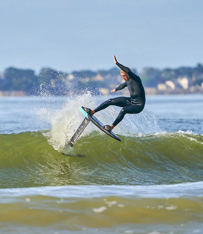 Why choose a high-modulus carbon mast?