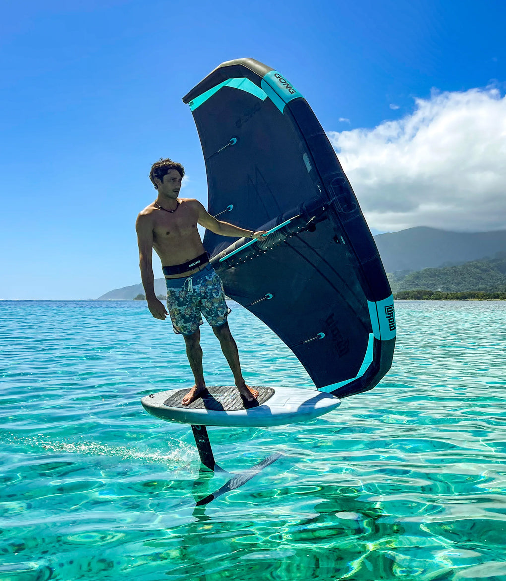 Big wing or big foil for super light wind?