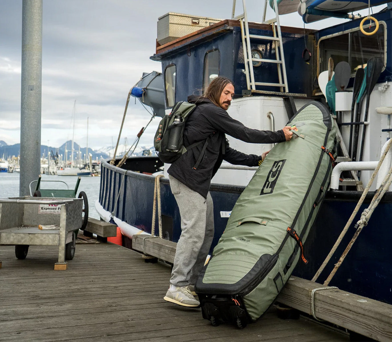FCS | Travel 3 Shortboard Fish Wheelie Cover Boardbag